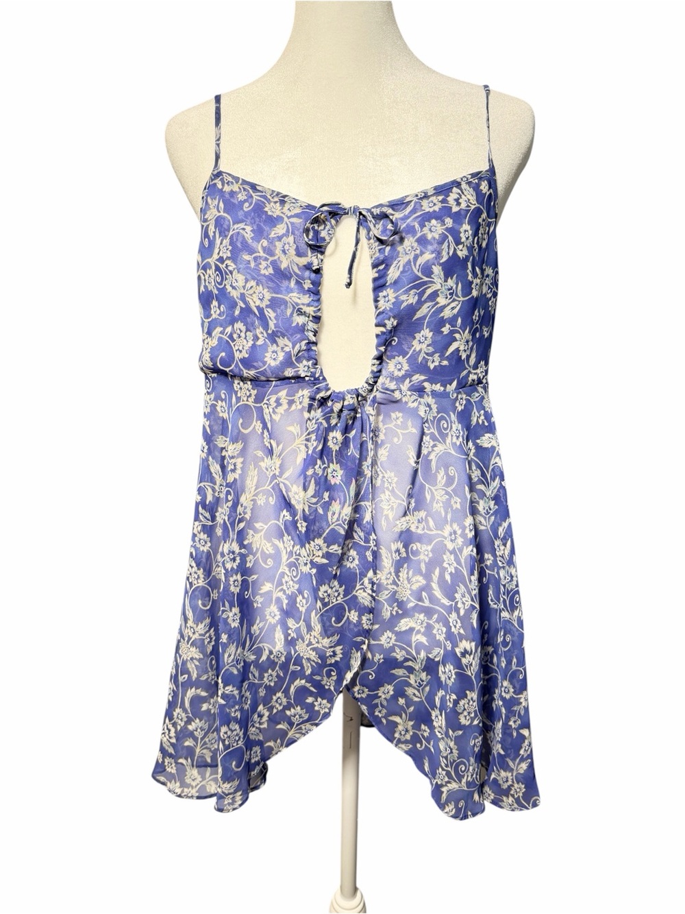 VTG 90s Victoria’s Secret Pink Heart Tag Sheer Mesh Floral Flyaway Cami Top M